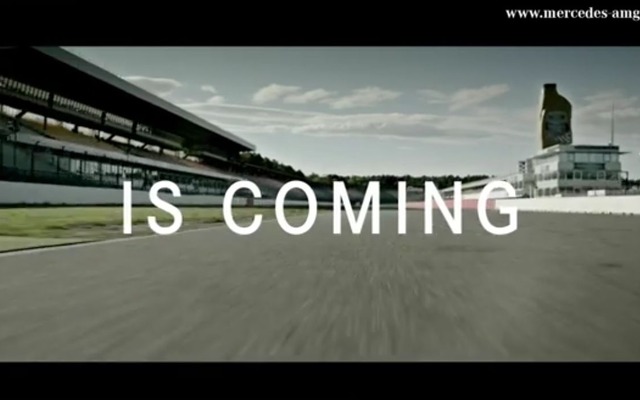 メルセデス AMG の新型車の予告イメージ