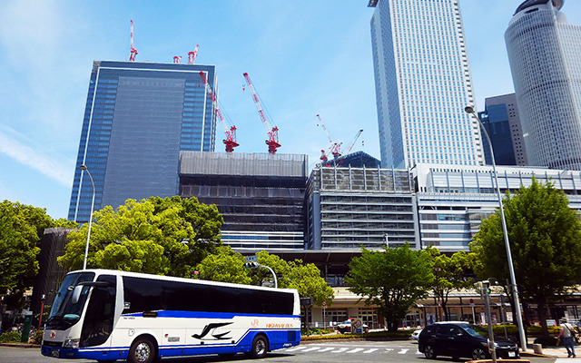 リニア中央新幹線地下ホーム設置予定地の直上に立つ（太閤通口交差点から）