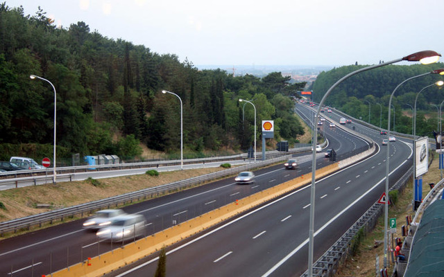 イタリア−スペイン 高速道路合併に「ノー」!
