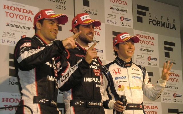 左から2位のオリベイラ、ポールのカルダレッリ、3位の中嶋大祐。