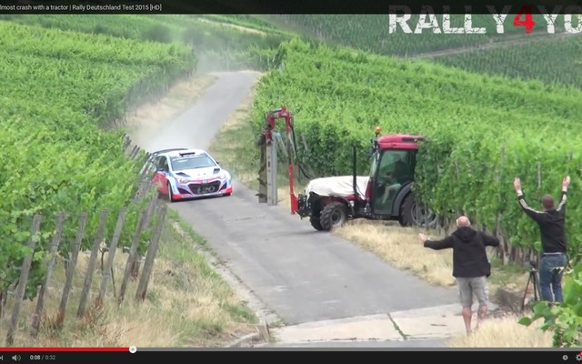 テスト中にあわや事故、となったヒュンダイ の WRC マシン