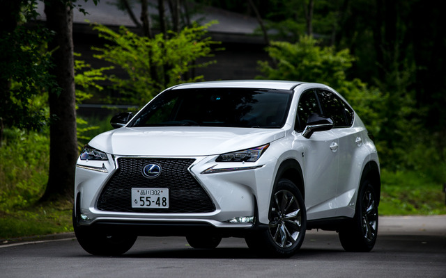 レクサス NX300h Fスポーツ（参考画像）