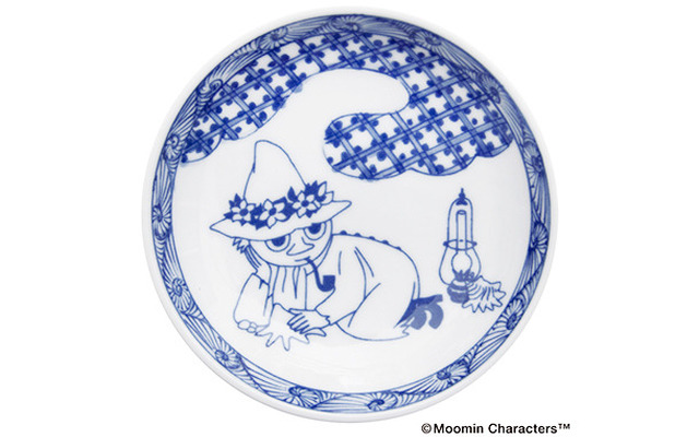 「MOOMIN×amabro SOMETSUKE ー手塩皿ー」／“Snufkin”モチーフの手塩皿（1,000円）