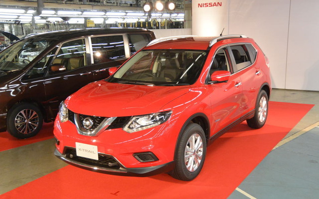 日産自動車 エクストレイル ハイブリッド