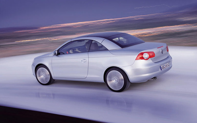 VWの新型カブリオレクーペ、イオスを10月末発売