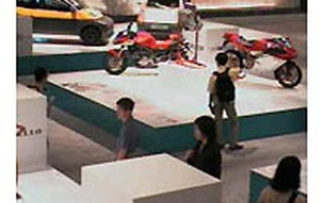 イタリアン・テクノロジー展を「覗き見る」