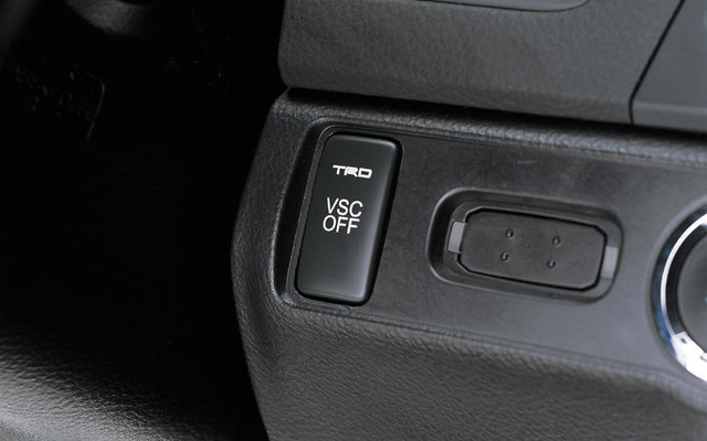 クラウン、マークX 用VSCキャンセラー新発売…TRD
