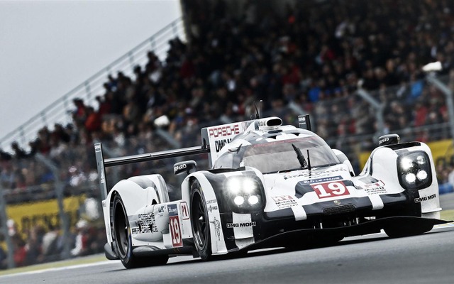 優勝したポルシェ19号車