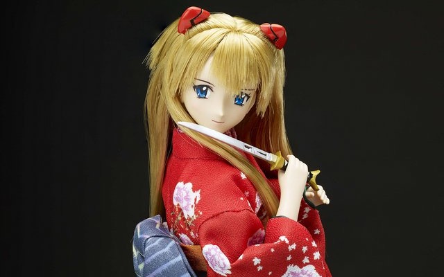 「ヱヴァと日本刀展」アスカが和ドールに、刀を使った様々なポージングを楽しめる
