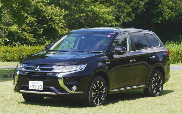 三菱 アウトランダーPHEV