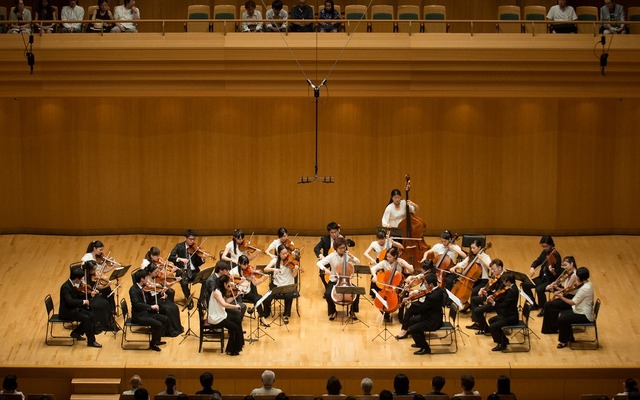 東京・オペラシティ コンサートホールでの演奏風景
