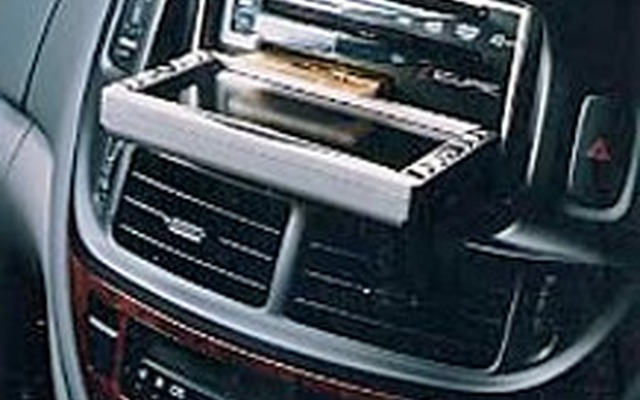 富士通テン2001夏モデル「マルチ・イン・ワン」のイクリプス4機種