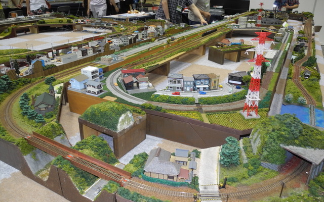 国際鉄道模型コンベンションの会場風景