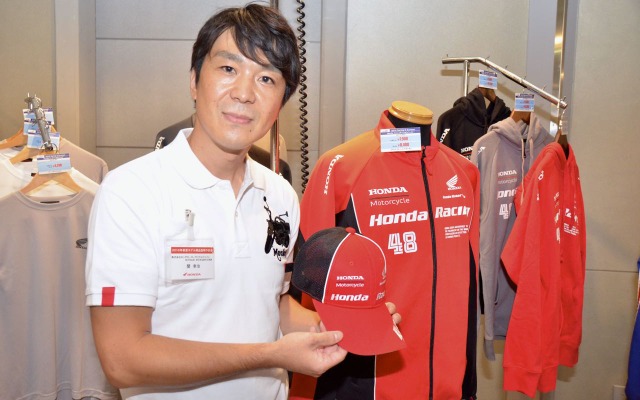 ホンダモーターサイクルジャパン部品用品部の関 浩治チーフ。