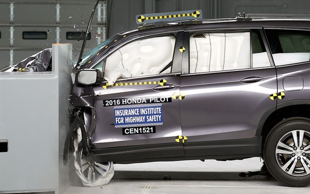米IIHSの新型ホンダパイロットの衝突テスト
