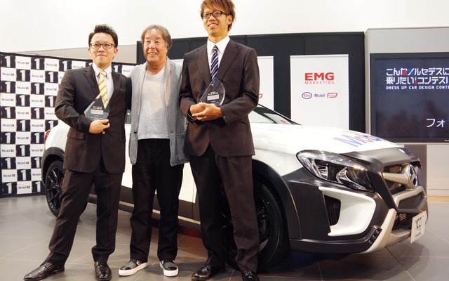 最優秀「ヤナセ100周年賞」を受賞した大木佑太さん（左）と審査員特別賞の佐々木翔平さん（右）。審査委員長の星野一義氏、大木さんデザインのGLAとともに