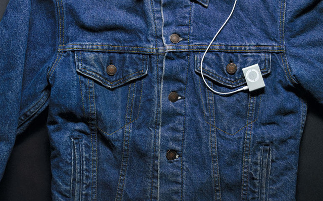 iPod shuffle の新モデルはアルミボディでクリップ型