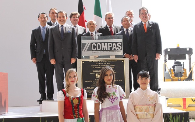 ダイムラー と ルノー 日産のメキシコ合弁工場起工式