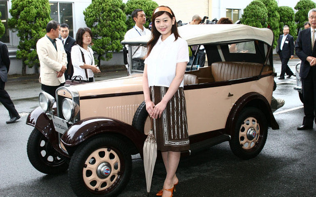 【日産1億台写真蔵】ダットサン 12型 フェートン