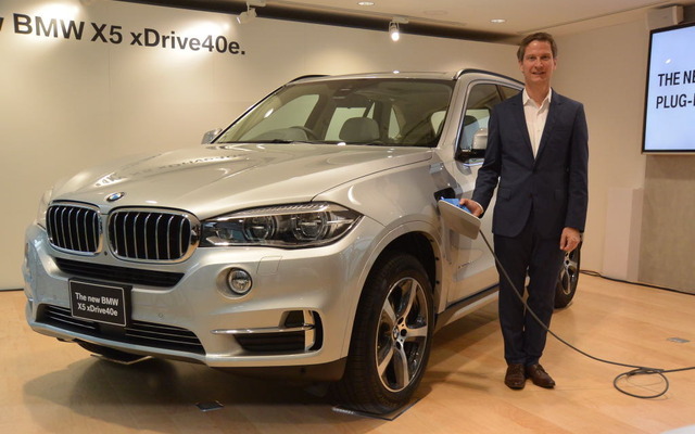 BMW X5 xDrive40e 発表会