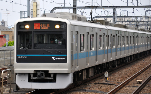 小田急は全線で新型の自動列車停止装置、D-ATS-Pの設置が完了したと発表。すでに使用している多摩線、江ノ島線、小田原線新百合ケ丘～小田原間に加え、9月12日から新宿～新百合ケ丘間でも運用を開始し、全線が新型ATSに切り替わった