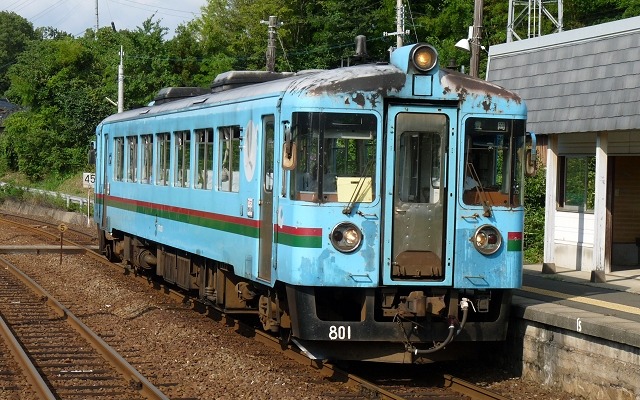 「幸福パス」は北近畿地区の鉄道・バスが3日間、自由に乗り降りできる。写真は丹鉄の普通列車。
