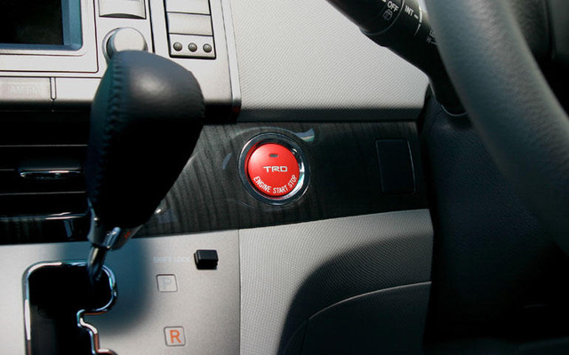 プッシュスタートスイッチ新発売…TRD
