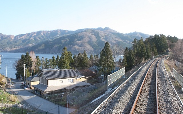 南米のチリ沖で発生した地震による津波の影響で太平洋岸の鉄道各線が一時運休した。写真は三陸鉄道南リアス線の線路。