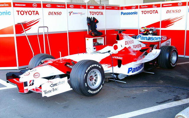 【トヨタF1】デモラン…臨海都心を駆け抜けた!!