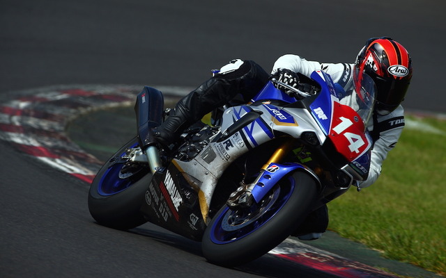 2015鈴鹿8時間耐久ロードレースSSTクラス優勝「team R1 & YAMALUBE」のYZF-R1。