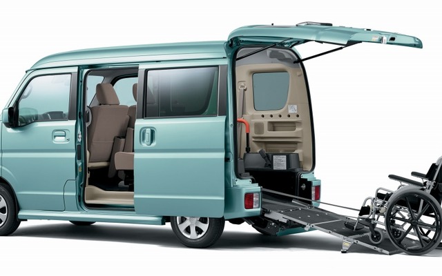 スズキ エブリイワゴン 車いす移動車