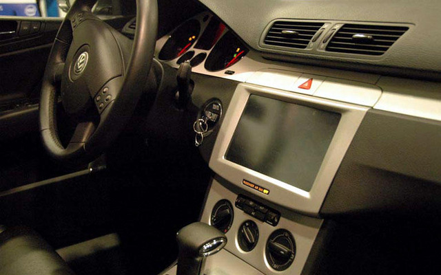 ウルトラモバイルPCVW　無線ブロードバンド接続を前提