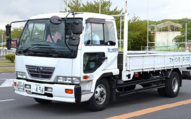 ファインモータースクール 中型自動車免許の教習