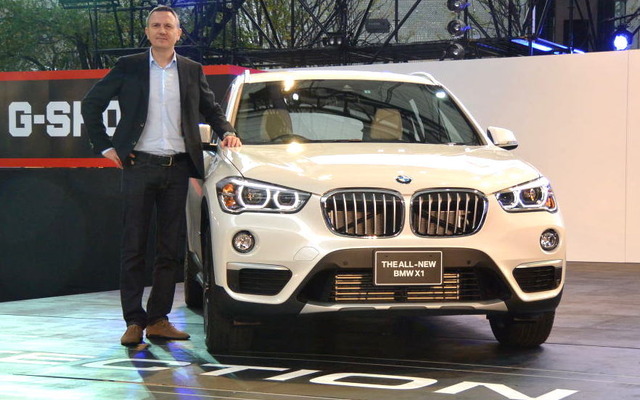 BMW X1 新型発表会