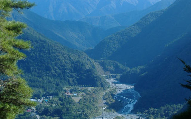 【三菱 パジェロ 新型発表】山梨県にパジェロの森