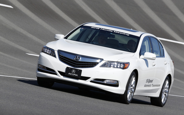 新開発の10速オートマチックトランスミッションを搭載した、アキュラ RLX