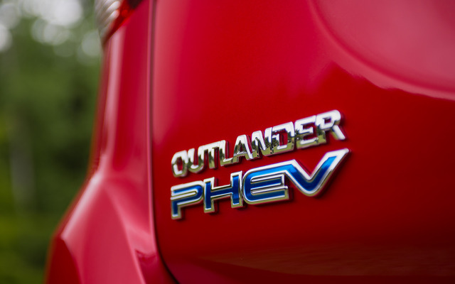 三菱はアウトランダーPHEVに次ぐPHEVを小型SUVで投入するという（アウトランダーPHEV）