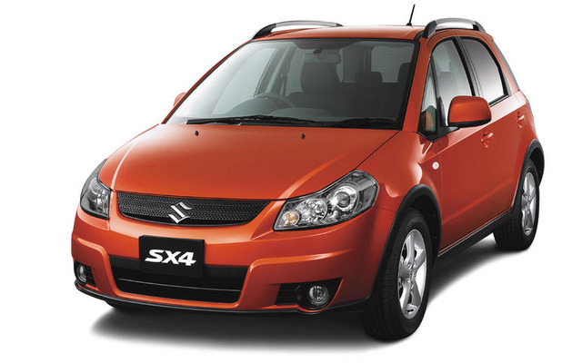スズキ SX4  にアウトドアテイストで2.0エンジン搭載モデル