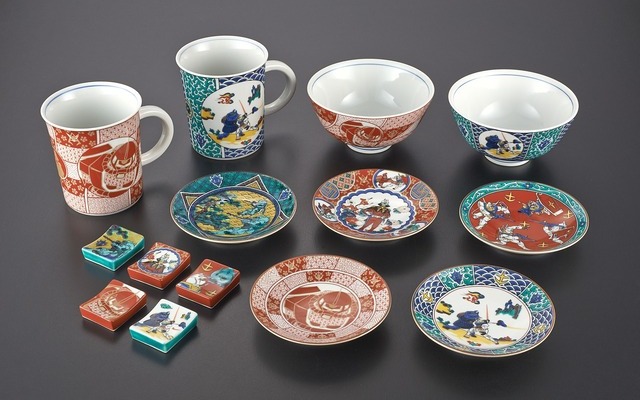 箸置き5種、豆皿5種、飯椀2種、マグカップ2種をセットにした「ガンダム2015コンプリートセット」