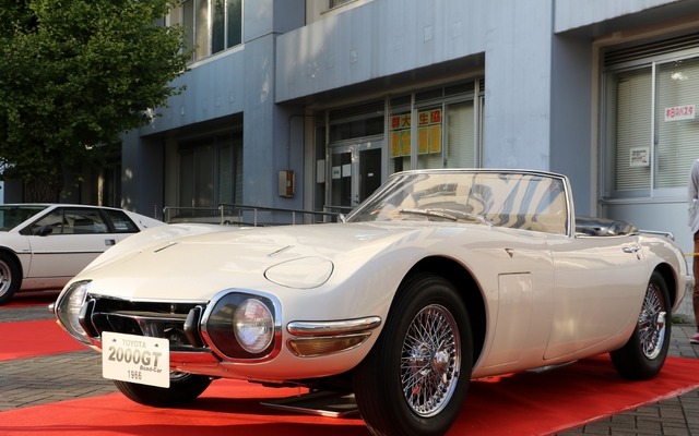 トヨタ 2000GT Bond Car