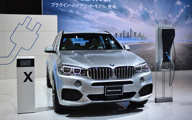 BMW X5 xDrive40e（東京モーターショー15）