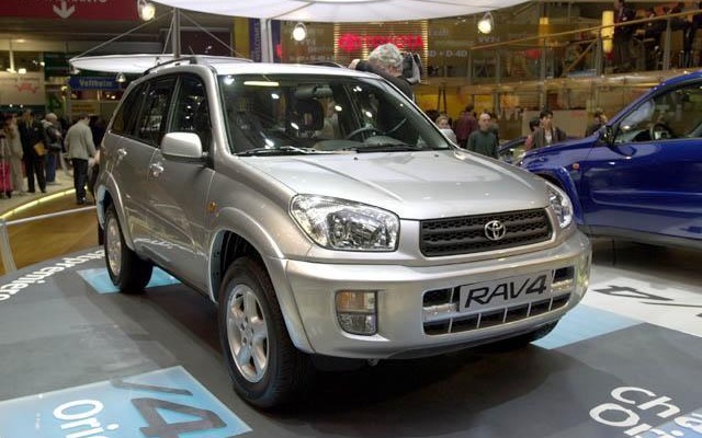 新型『RAV4』の価格決定! ワンプライス販売で実質的な値上げか