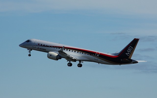 MRJ（三菱リージョナルジェット）初飛行のようす