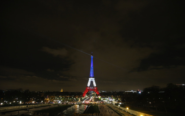 13日夜、フランス・パリで同時多発テロが発生した