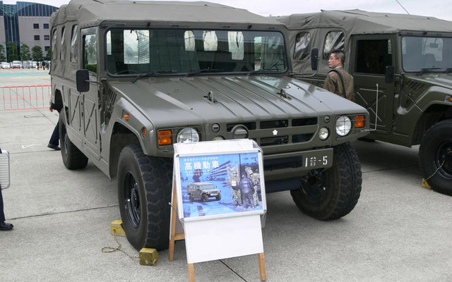 自衛隊の特殊車両、運転できるのは選りすぐりの隊員…RISCON