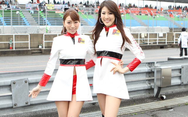 スーパーGT『Jms garage girls』吉江幸貴・高比良渚