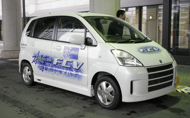【EVS22】クローズドの特設コース試乗もあり