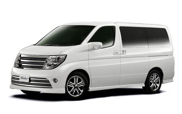日産 エルグランド「ライダーアルファII」に乗り換える