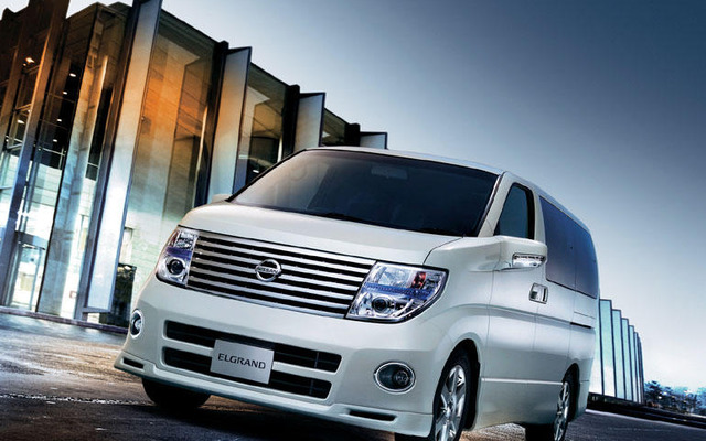 愛車が 地デジTV 付きになる…日産 エルグランド 特別仕様