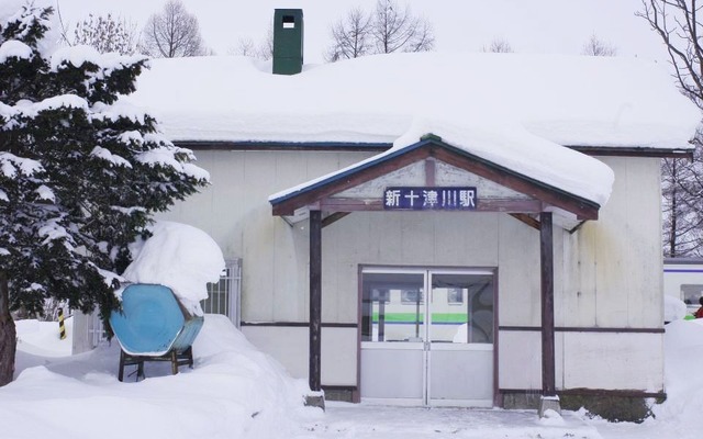 札沼線の終点・新十津川駅。JR北海道が今回公表した通りに普通列車の廃止や運行区間短縮を実施した場合、同駅は1日1本しか列車が来ない終着駅になる見込みだ。